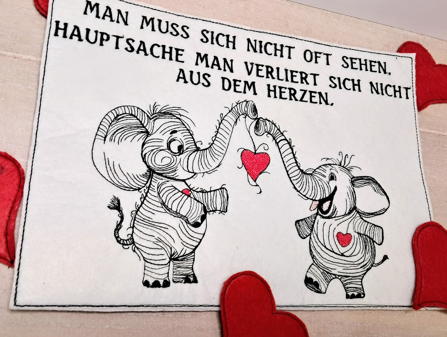 Elefanten Freundschaft ab 13x18 in 2 Versionen plus Schild ITH
