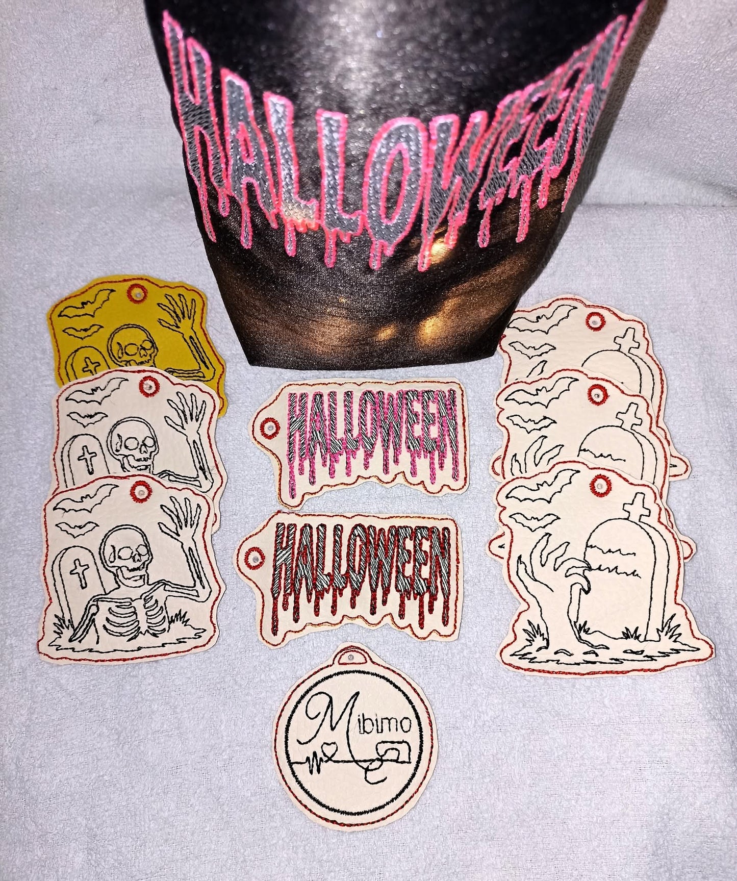 Halloween Set Lichterbeutel, 2 Motive in je 5 Größen, 1 Text in 8 Größen, 3 Anhänger