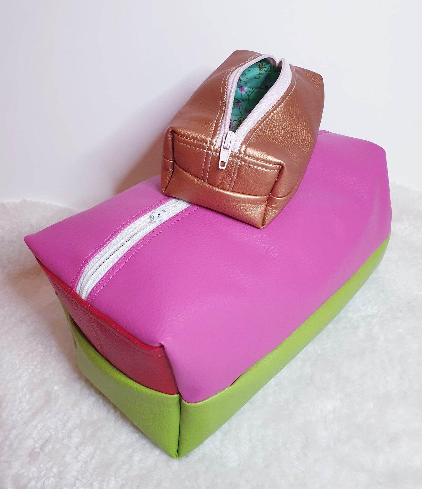KultiBag Tasche ITH Kulturtasche Komplett in einem Rahmen