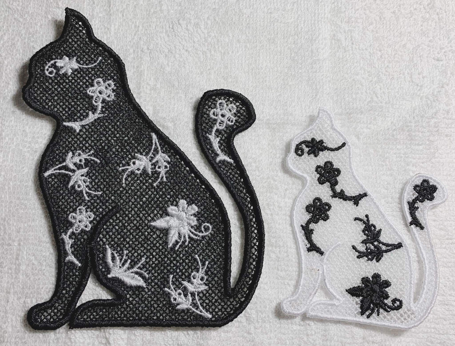 Lace Katze und Applikation in je zwei Größen