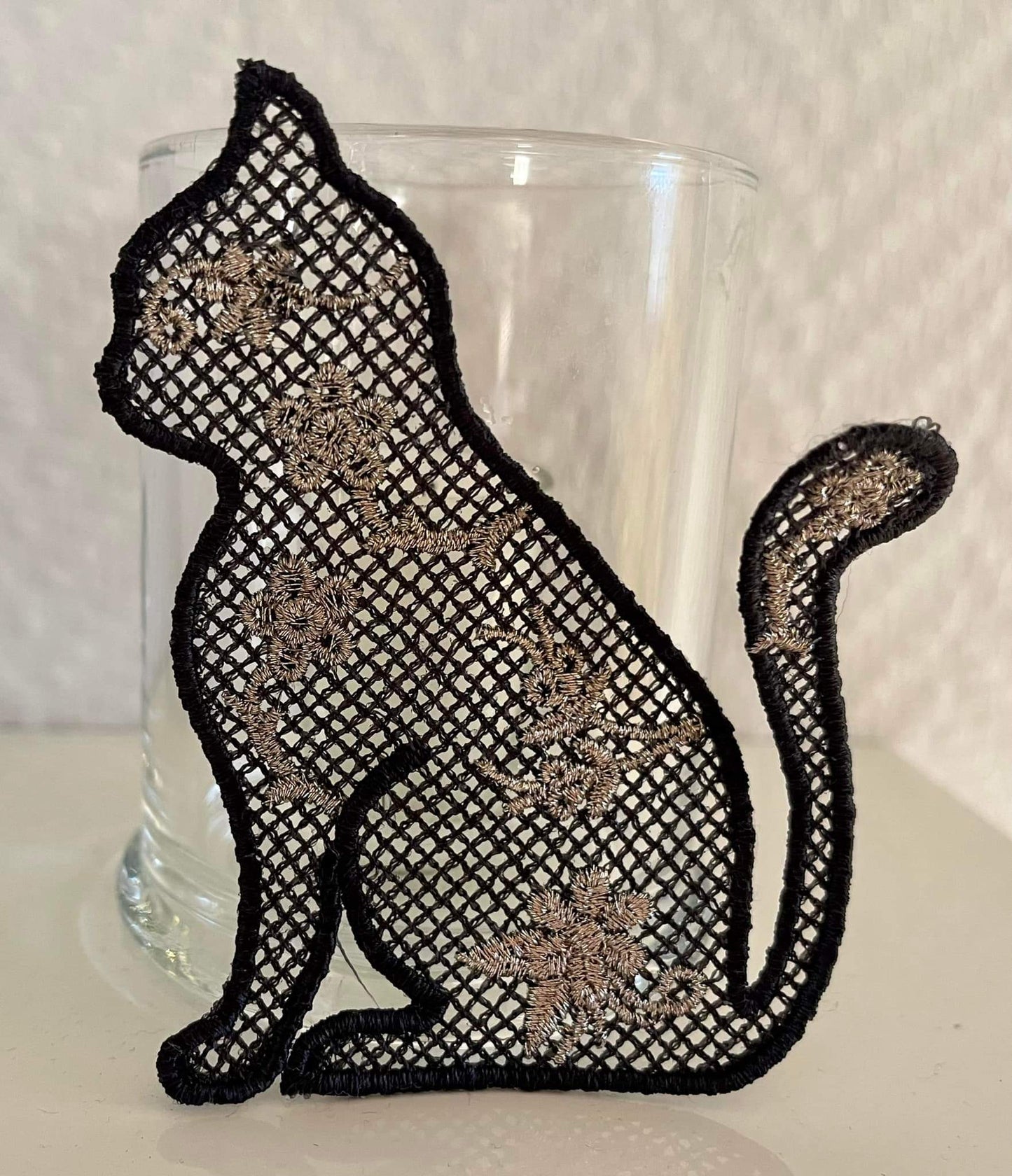Lace Katze und Applikation in je zwei Größen