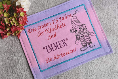 Schild 13x18 Spruch Kindheit  Zahlen